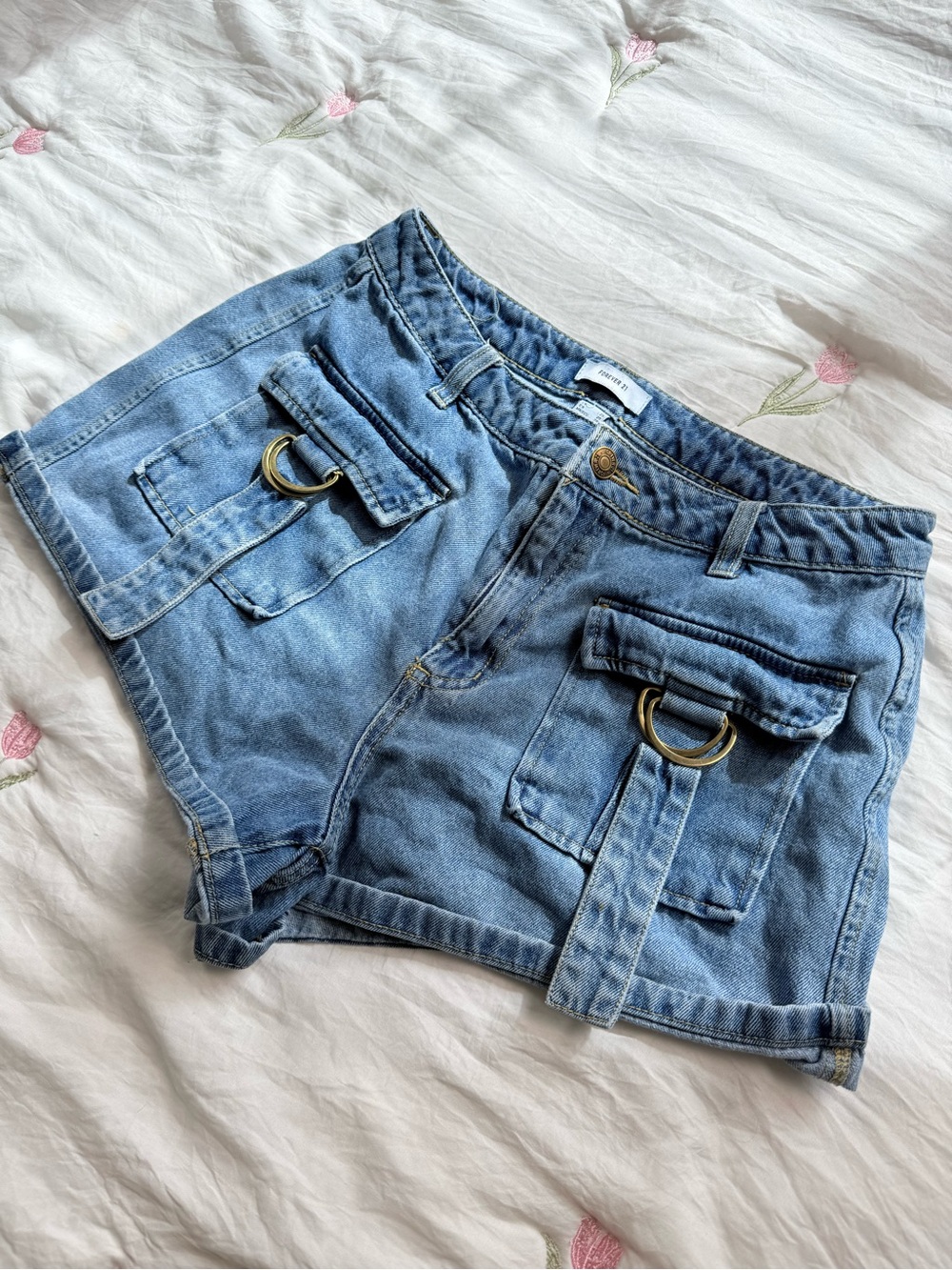 Denim Cargo Ring-Accent Women's Shorts - Light Blue